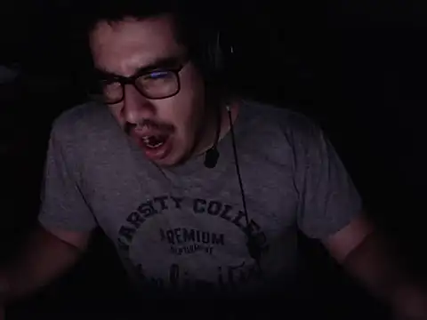 thealfawolf01 online show from January 15, 2026, 12:04 am