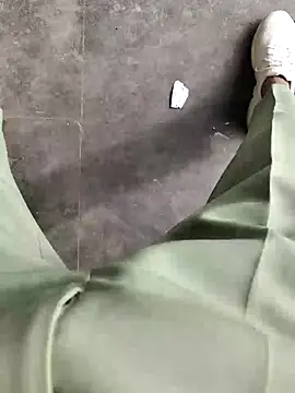 Snapshot of cumshotboy01 chatting on January 12, 2025, 7:21 am cumshotboy01 online show from January 12, 2025, 7:21 am