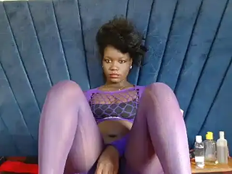 Snapshot of Layla_Amish1 chatting on May 8, 2026, 5:35 am Layla Amish1 online show from May 8, 2026, 5:35 am
