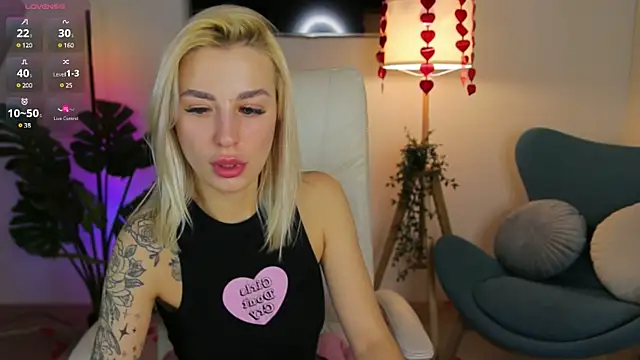 Crystal Barbie online show from February 25, 2025, 7:25 pm