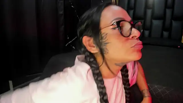 hanna slut  online show from January 9, 2025, 2:54 am