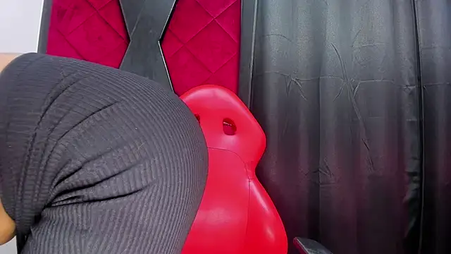 hanna slut  online show from January 12, 2025, 10:12 am