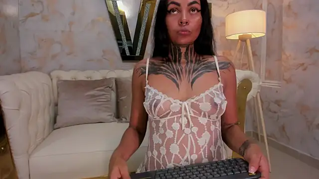 hanna slut  online show from September 9, 2025, 10:37 am