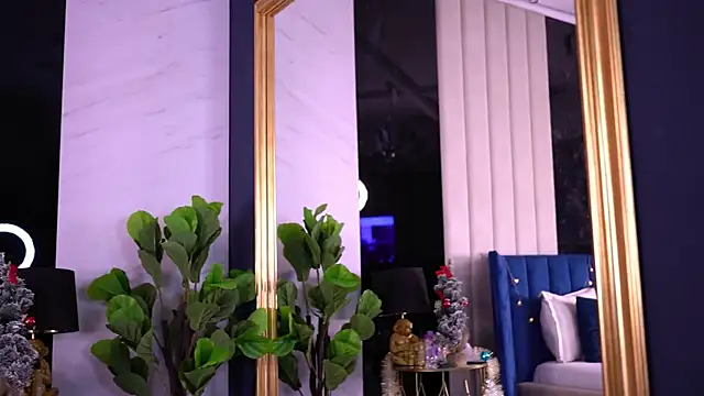 AishaDevoe online show from December 29, 2024, 9:52 pm