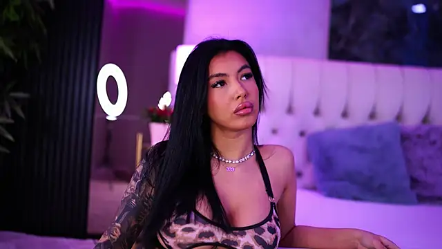 AishaDevoe online show from March 9, 2025, 7:26 pm