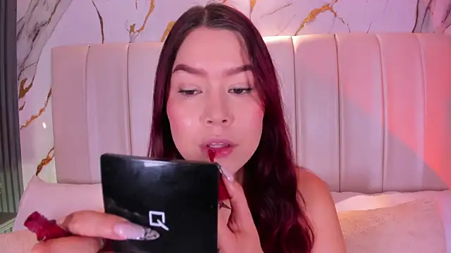 LiaTink online show from April 13, 2026, 11:37 am