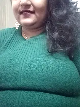 Snapshot of smile_pretty chatting on December 3, 2024, 6:49 pm smile pretty online show from December 3, 2024, 6:49 pm