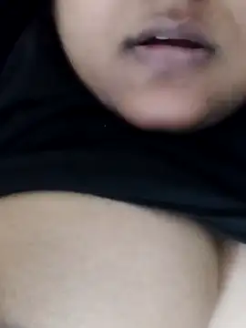 Snapshot of smile_pretty chatting on December 4, 2024, 11:46 pm smile pretty online show from December 4, 2024, 11:46 pm