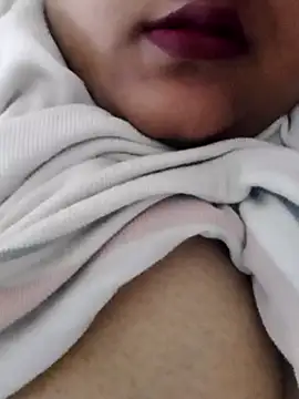 Snapshot of smile_pretty chatting on December 12, 2024, 1:17 pm smile pretty online show from December 12, 2024, 1:17 pm