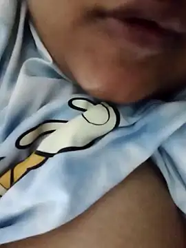 Snapshot of smile_pretty chatting on December 18, 2024, 5:21 pm smile pretty online show from December 18, 2024, 5:21 pm