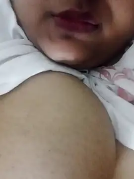 Snapshot of smile_pretty chatting on January 17, 2025, 8:22 pm smile pretty online show from January 17, 2025, 8:22 pm