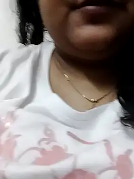 Snapshot of smile_pretty chatting on January 18, 2025, 9:34 pm smile pretty online show from January 18, 2025, 9:34 pm