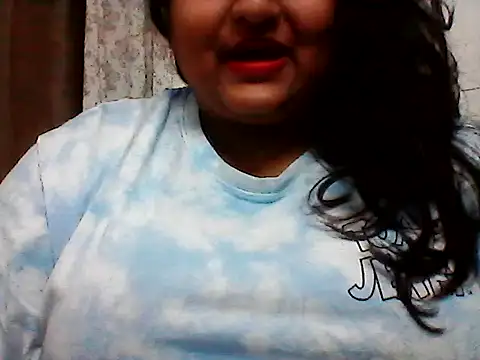 Snapshot of smile_pretty chatting on January 23, 2025, 6:03 pm smile pretty online show from January 23, 2025, 6:03 pm