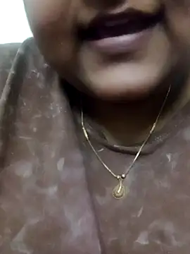 Snapshot of smile_pretty chatting on February 12, 2025, 9:22 pm smile pretty online show from February 12, 2025, 9:22 pm