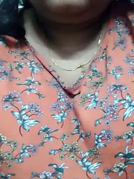 Snapshot of smile_pretty chatting on February 17, 2025, 5:58 am smile pretty online show from February 17, 2025, 5:58 am