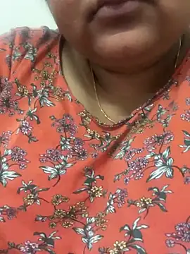 Snapshot of smile_pretty chatting on February 18, 2025, 2:27 pm smile pretty online show from February 18, 2025, 2:27 pm