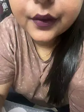 Snapshot of smile_pretty chatting on February 25, 2025, 9:13 pm smile pretty online show from February 25, 2025, 9:13 pm