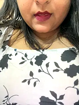 Snapshot of smile_pretty chatting on October 4, 2025, 9:02 pm smile pretty online show from October 4, 2025, 9:02 pm