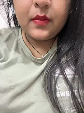 Snapshot of smile_pretty chatting on October 14, 2025, 8:20 pm smile pretty online show from October 14, 2025, 8:20 pm