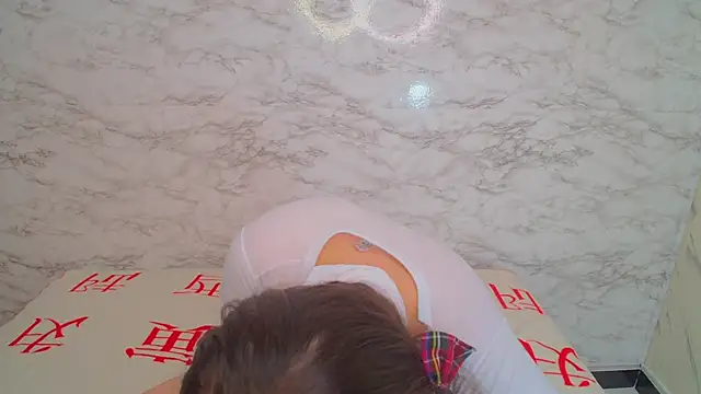 Snapshot of _Emily_v chatting on January 14, 2025, 8:37 pm Emily v online show from January 14, 2025, 8:37 pm