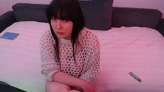 Lynylou online show from December 16, 2024, 12:37 am