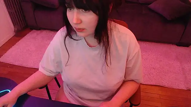 Lynylou online show from January 18, 2025, 7:38 am