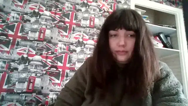 Lynylou online show from September 25, 2025, 8:51 am