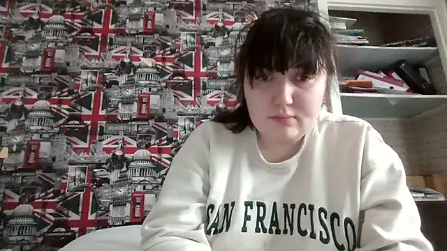 Lynylou online show from October 3, 2025, 8:55 am