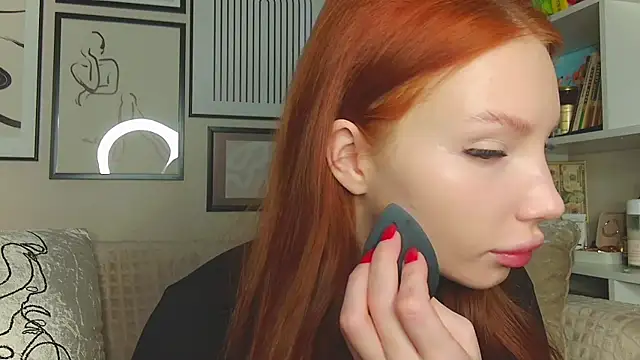 JudyWalkerr online show from March 19, 2025, 3:30 am