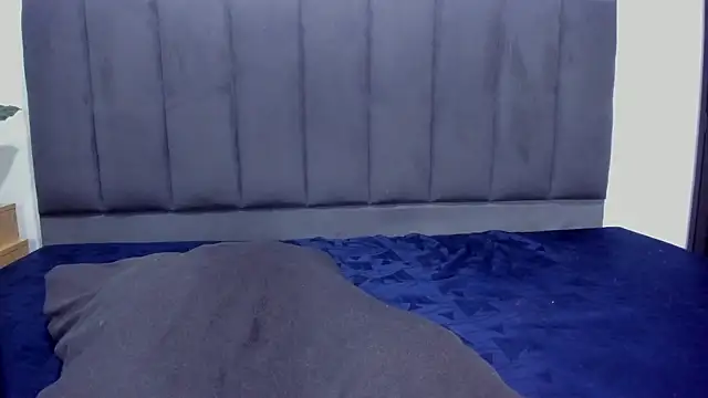 Stefanny Taylor  online show from December 17, 2024, 2:12 am