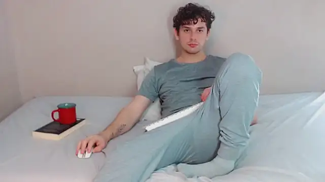 Snapshot of Elio555 chatting on February 3, 2025, 3:09 am Elio555 online show from February 3, 2025, 3:09 am
