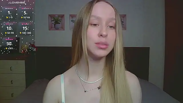 Lily  Devil online show from January 13, 2026, 3:50 pm