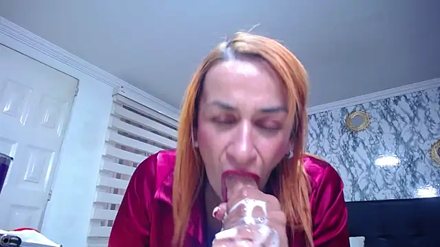 NICOL-JARAMILLO online show from February 5, 2025, 10:44 pm