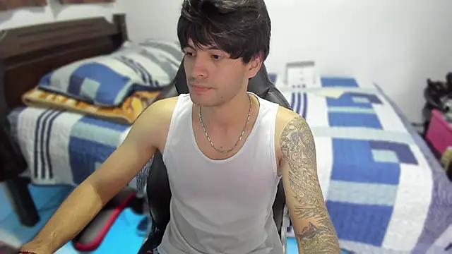 justin stark7 online show from December 12, 2024, 11:58 pm