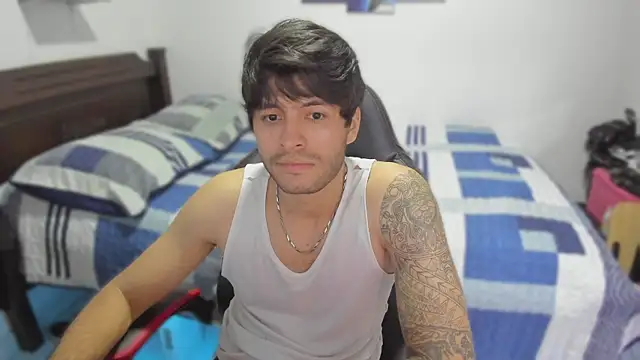 justin stark7 online show from February 3, 2025, 1:19 am