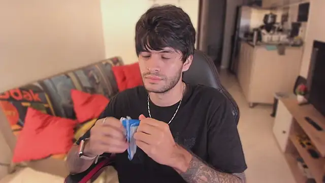 justin stark7 online show from October 1, 2025, 11:22 pm