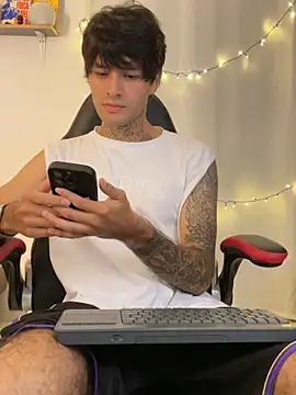 justin stark7 online show from February 10, 2026, 1:37 pm