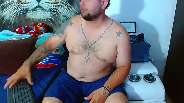 Michaell Myerss  online show from November 6, 2025, 1:56 pm