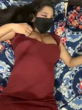 hottiess69 online show from September 26, 2025, 6:12 pm