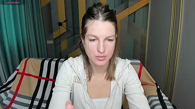 Snapshot of EmilyWalkeri chatting on October 13, 2025, 7:08 am EmilyWalkeri online show from October 13, 2025, 7:08 am