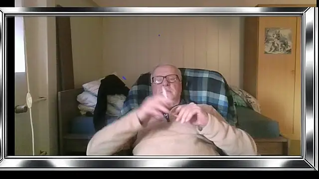Snapshot of Sammy1660 chatting on May 18, 2026, 4:02 pm Sammy1660 online show from May 18, 2026, 4:02 pm