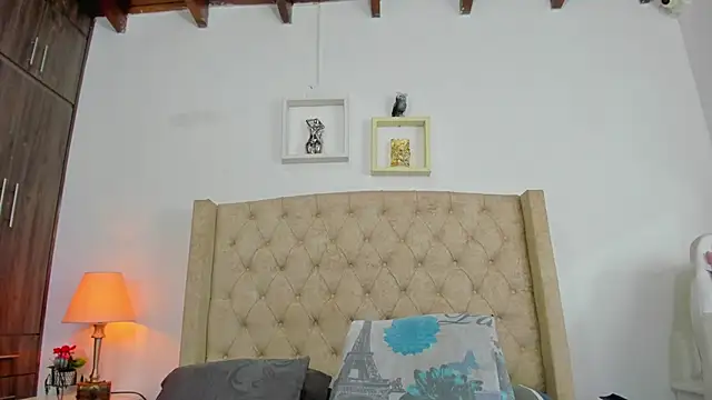 allisson m online show from March 3, 2025, 12:05 pm