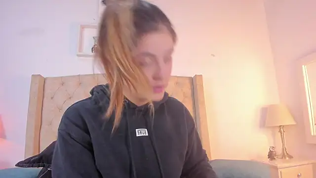 allisson m online show from October 15, 2025, 12:16 pm