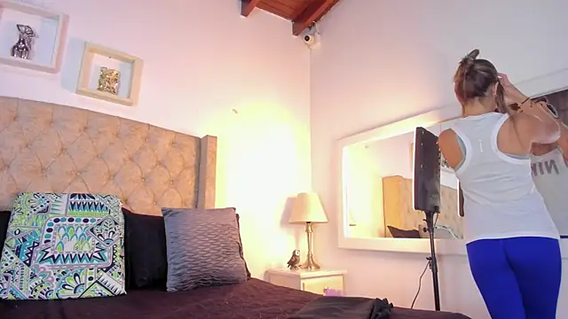 allisson m online show from October 27, 2025, 12:09 pm