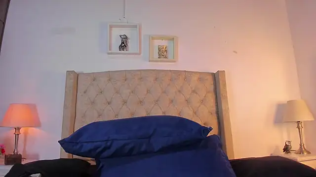 allisson m online show from November 11, 2025, 12:05 pm