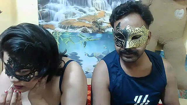 Snapshot of Cutehornycouples chatting on December 14, 2024, 6:52 pm Cutehornycouples online show from December 14, 2024, 6:52 pm