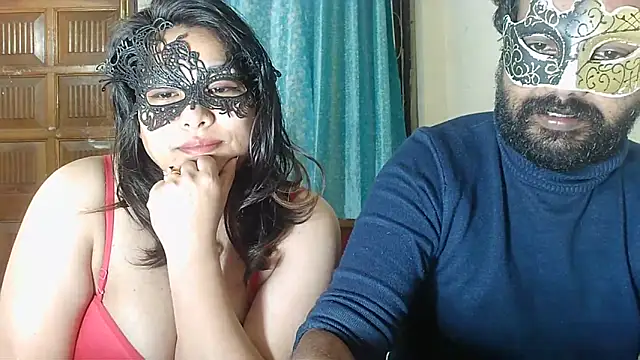 Snapshot of Cutehornycouples chatting on September 23, 2025, 5:49 pm Cutehornycouples online show from September 23, 2025, 5:49 pm