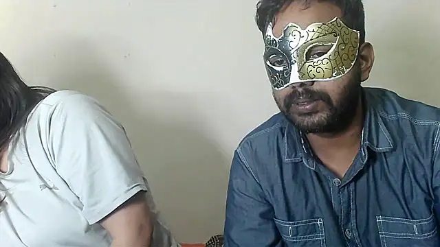 Snapshot of Cutehornycouples chatting on October 30, 2025, 5:57 pm Cutehornycouples online show from October 30, 2025, 5:57 pm