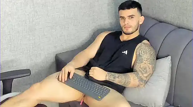 Ricardogo19 online show from February 18, 2025, 12:04 am