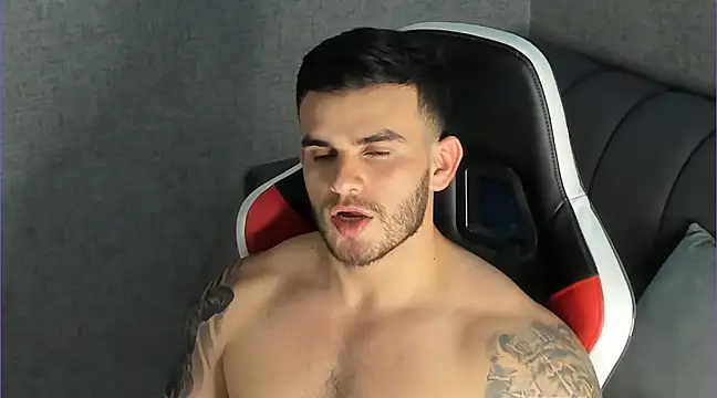 Ricardogo19 online show from February 26, 2025, 2:48 am